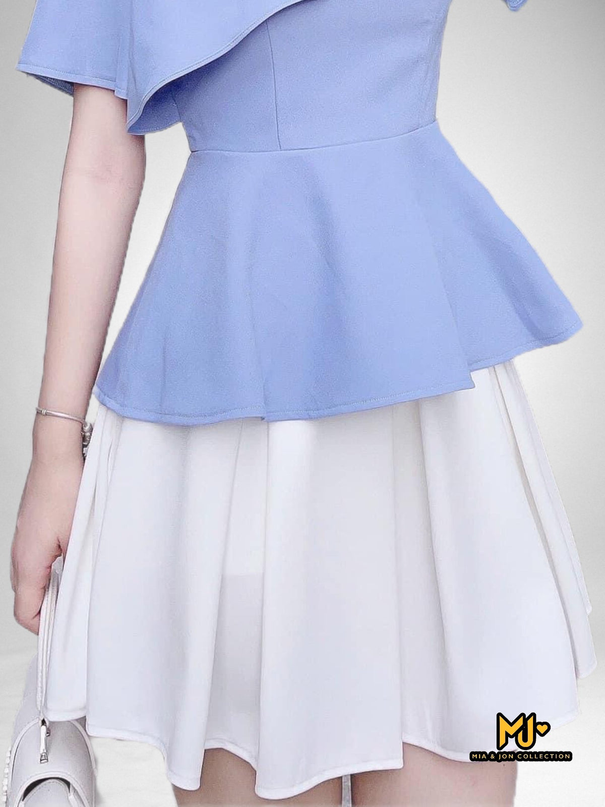 MJCV1675 Cute White Box Pleated Skirt - Mia & Jon