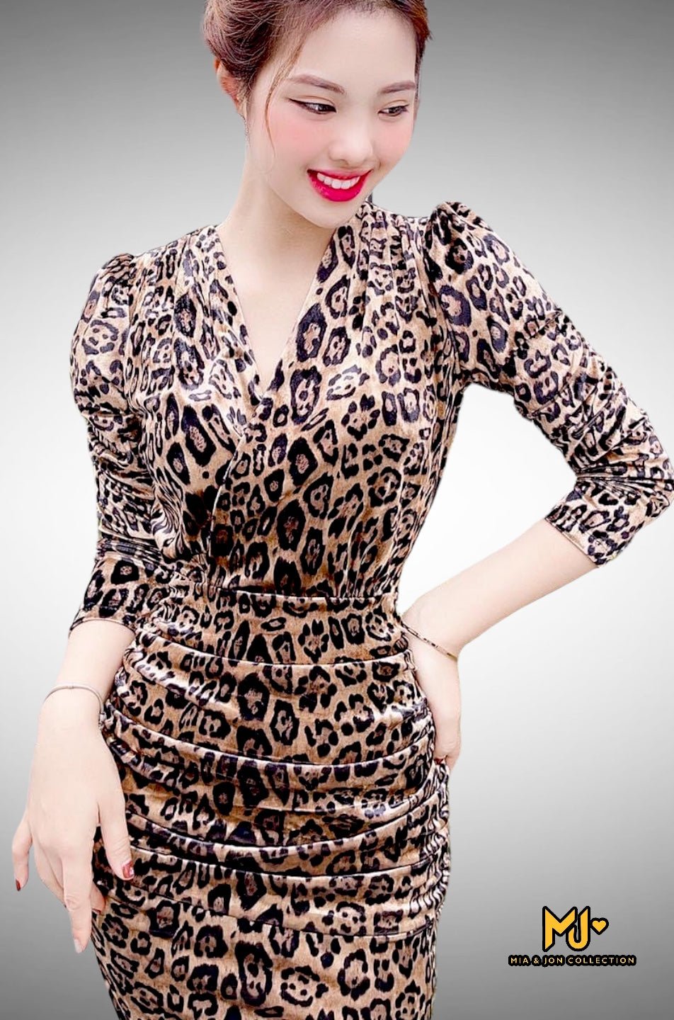 MJV1790 V- Neck Long Sleeve Velvet Body-Con Cocktail Party Dress - Mia & Jon