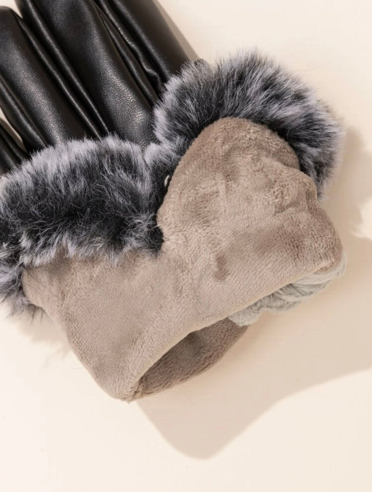 Teddy Lined Gloves - Mia & Jon